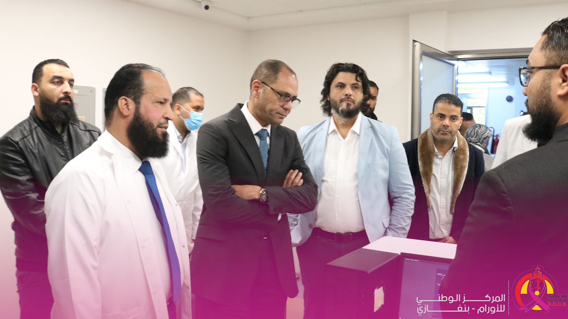 وزير الصحة بالحكومة الليبية يقوم بزيارة لأروقة المركز